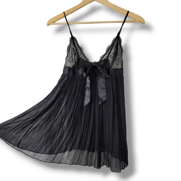 SOLD Victoria's Secret Black Lace Babydoll Lingerie, M - Picture 6 of 6